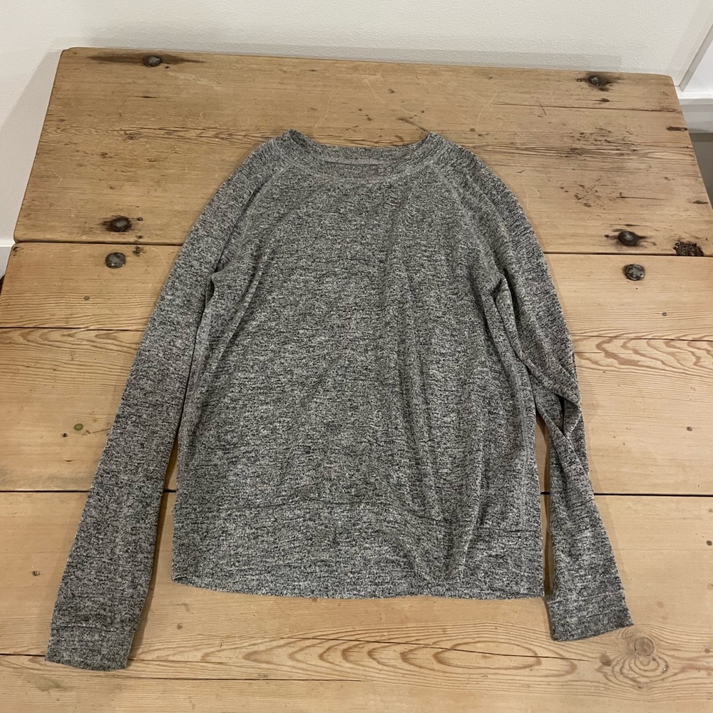 Aritzia TNA Heathered Gray Knit Top.